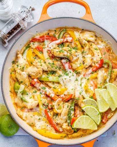 Creamy Chicken Fajita Skillet